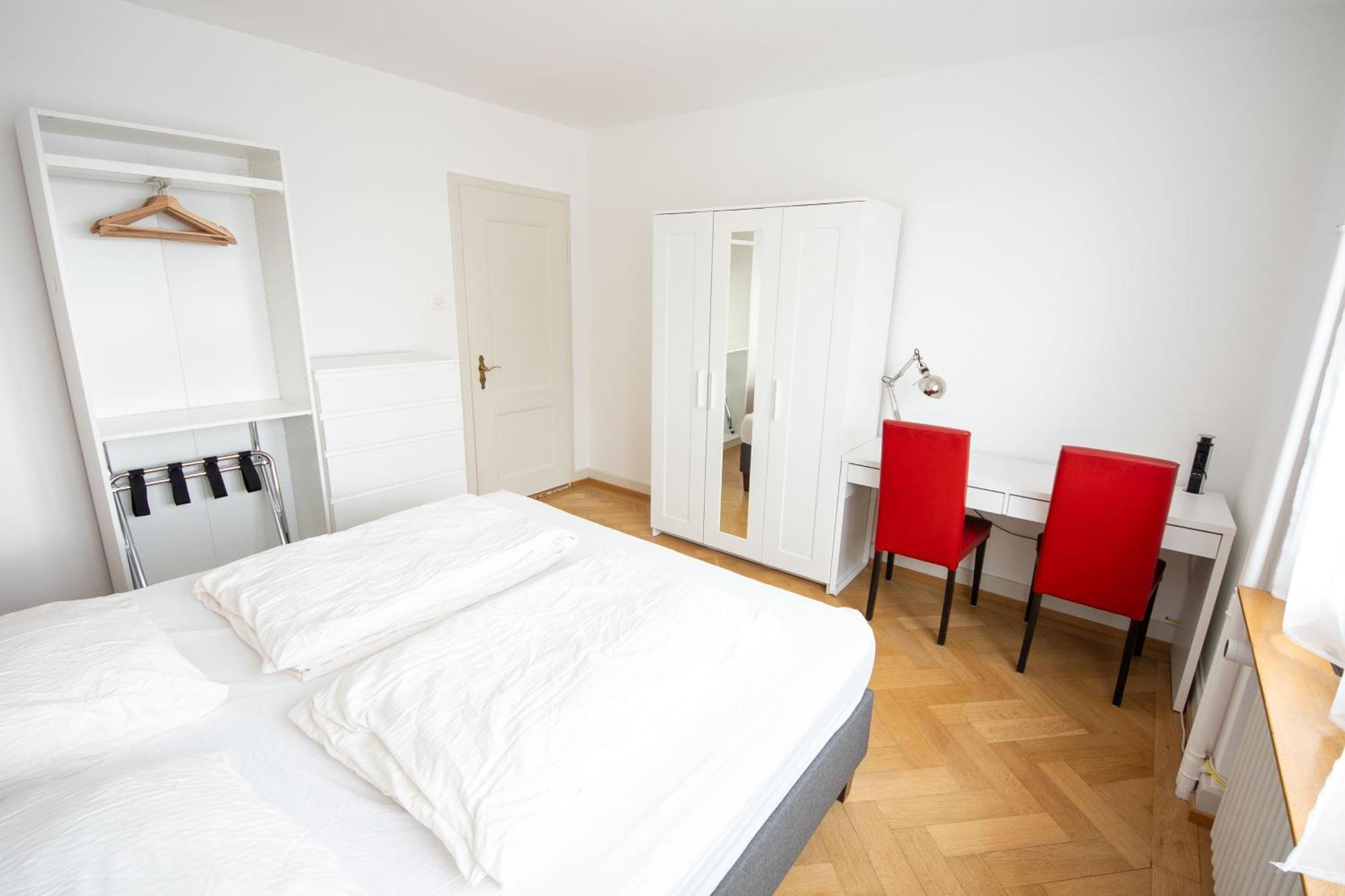 Luegete 28, Witikon Apartments Zürich Buitenkant foto